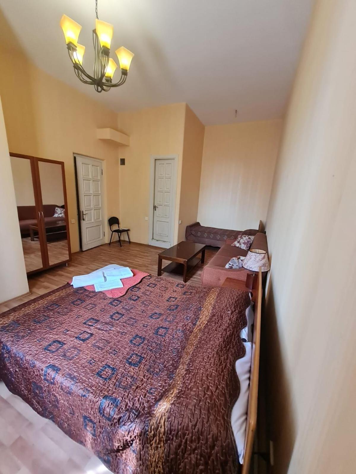 Piano Hotel Тбілісі Екстер'єр фото